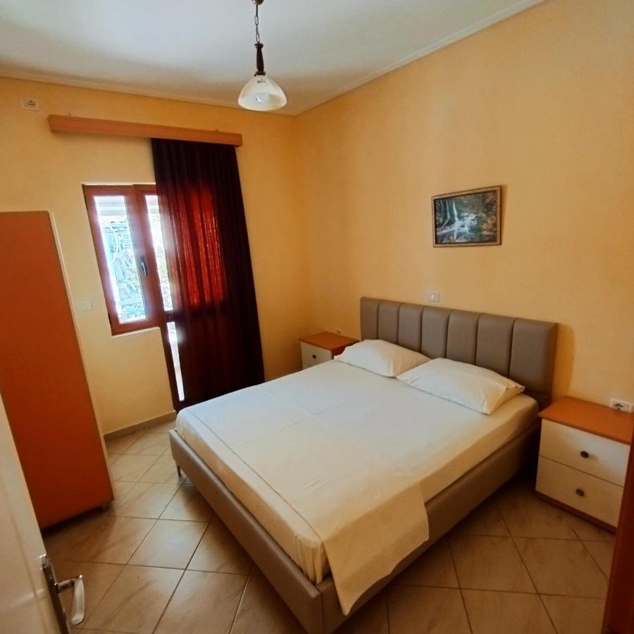 Mejdi Apartments Sarandë Exterior foto